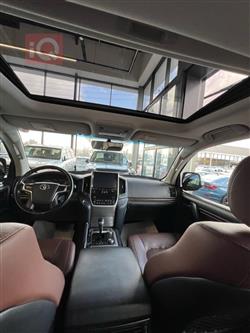 تويوتا لاندكروزر